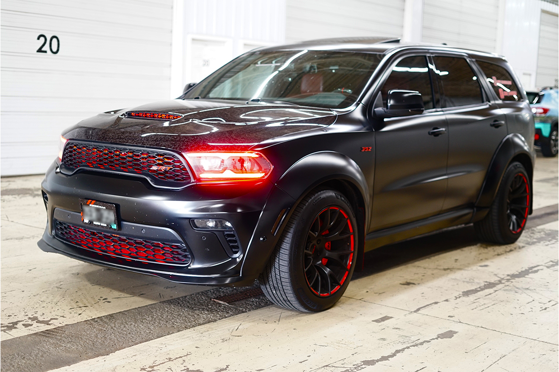 PERFORMANCE MEETS STYLE